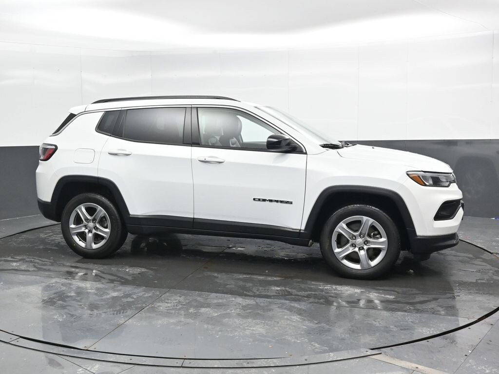 Used 2023 Jeep Compass Latitude SUV