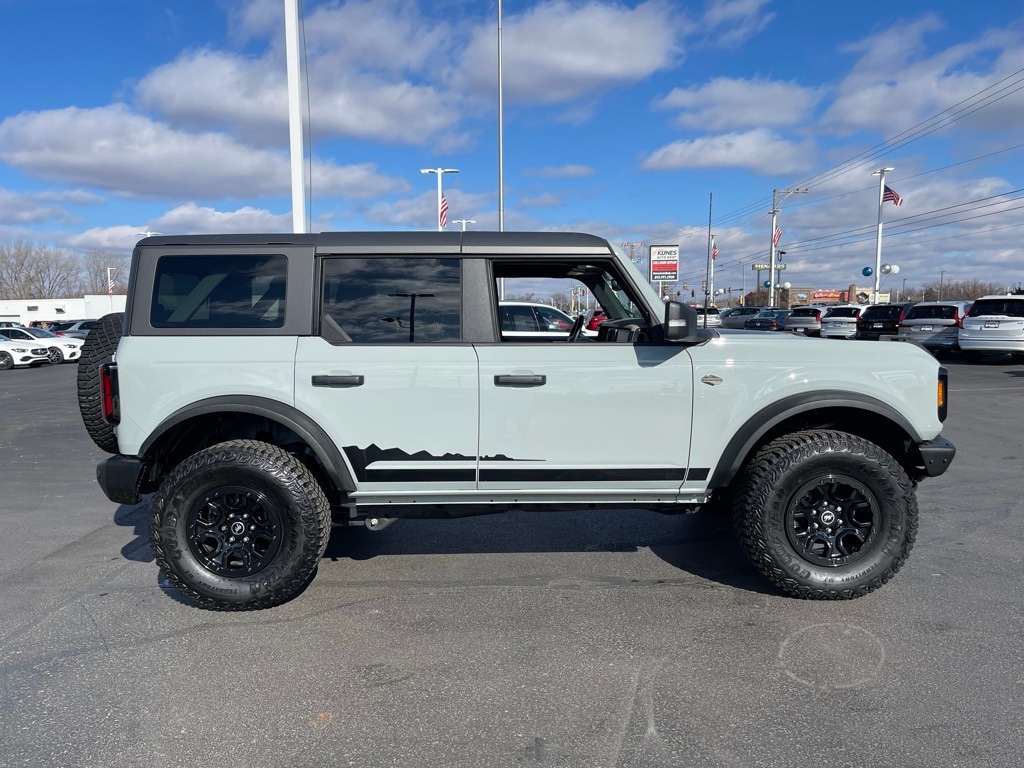 Used 2022 Ford Bronco 4-Door Wildtrak with VIN 1FMEE5DP5NLB30269 for sale in Sycamore, IL