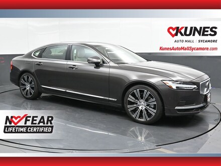2024 Volvo S90 Recharge Plug-In Hybrid Ultimate Sedan