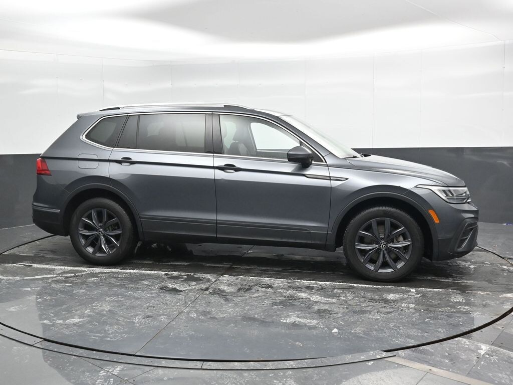 Used 2022 Volkswagen Tiguan 2.0T SE w/Panoramic Roof SUV