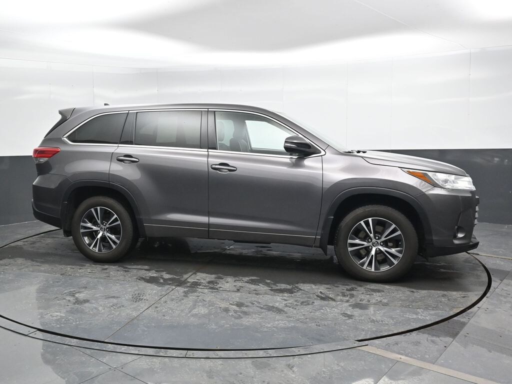 Used 2018 Toyota Highlander LE Plus AWD SUV