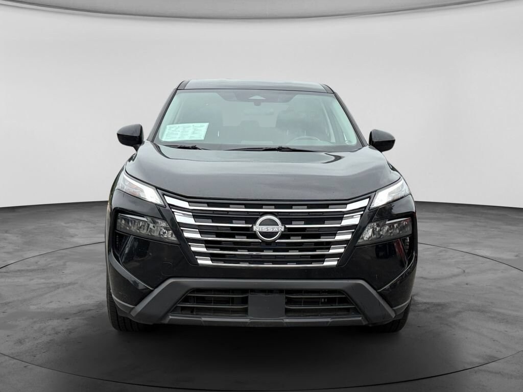Used 2025 Nissan Rogue SV