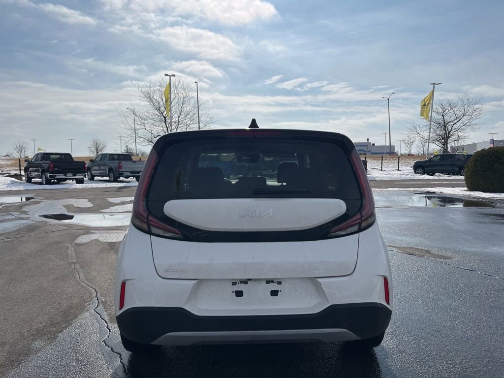 Used 2025 Kia Soul LX