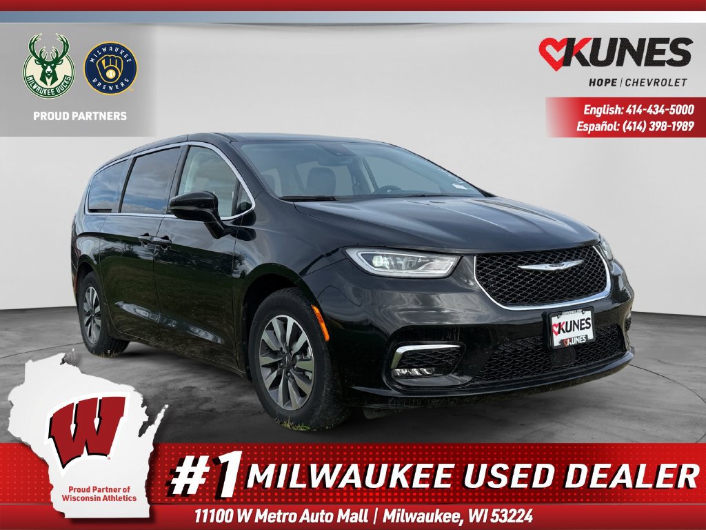 Used 2024 Chrysler Pacifica Hybrid Select