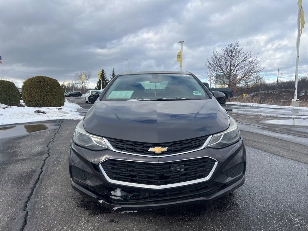 Used 2017 Chevrolet Cruze LT Car