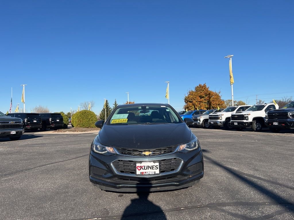 Used 2017 Chevrolet Cruze LT Car