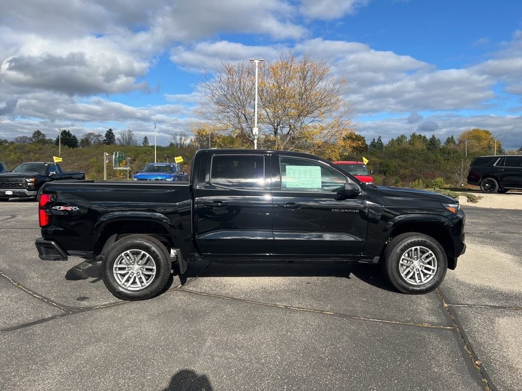 New 2025 Chevrolet Colorado WT/LT Truck