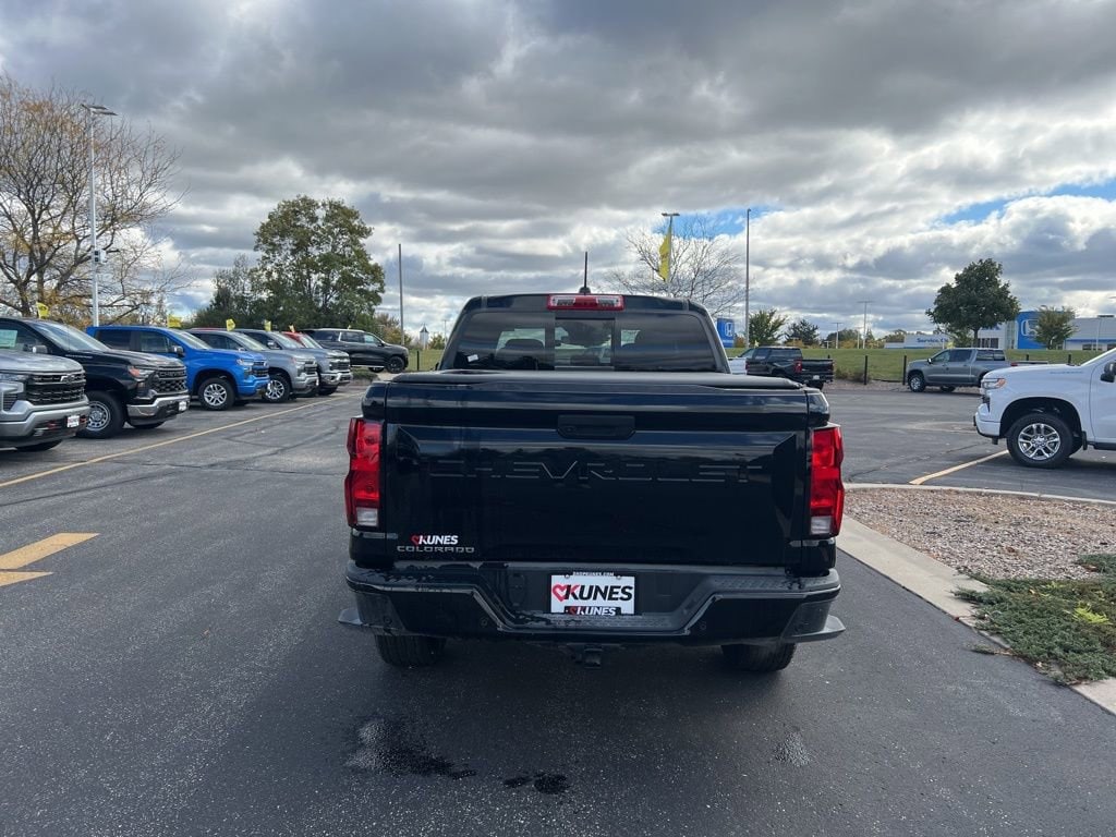 New 2025 Chevrolet Colorado WT/LT Truck