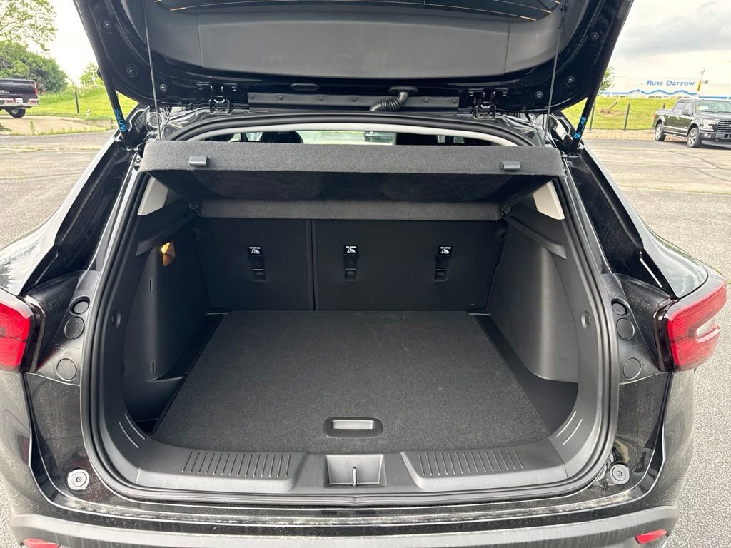 2026 Chevrolet Trax LT - Photo 8