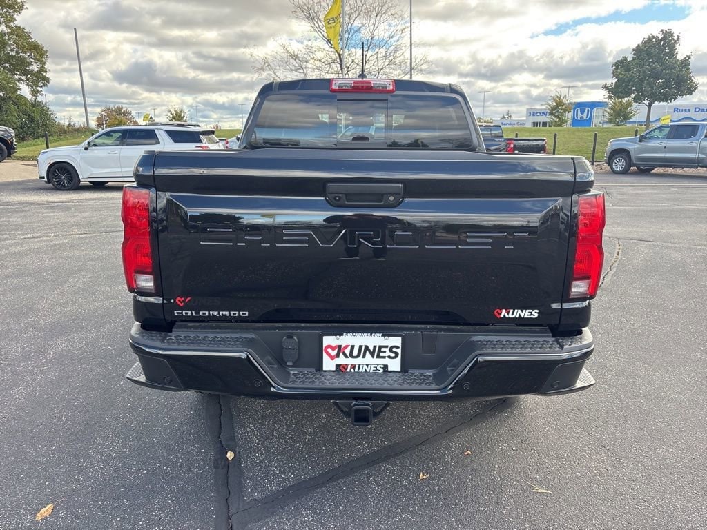 New 2025 Chevrolet Colorado WT/LT Truck