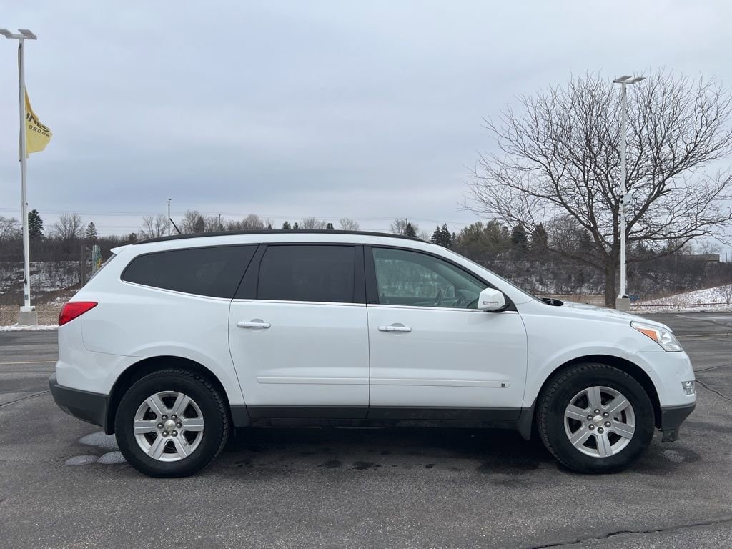 Used 2010 Chevrolet Traverse LT w/2LT SUV