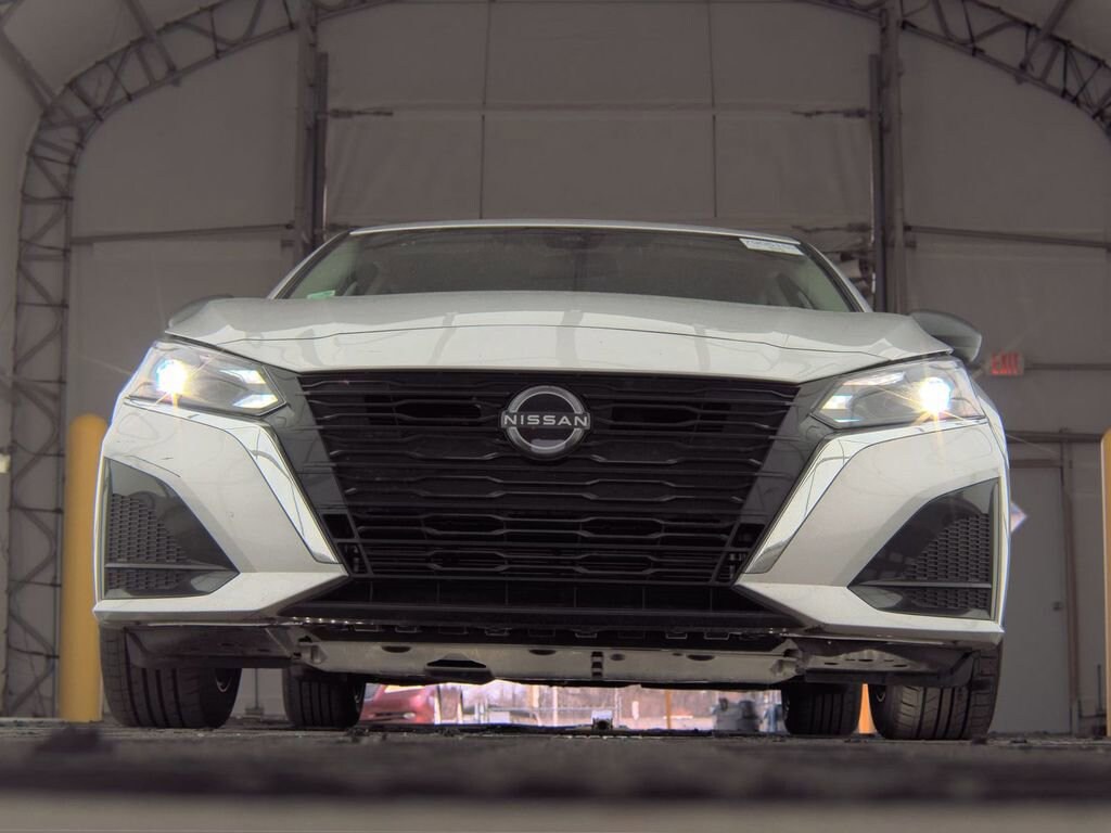 Used 2024 Nissan Altima 2.5 SV