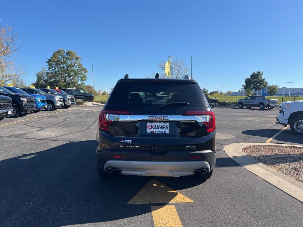 Used 2023 GMC Acadia SLT SUV