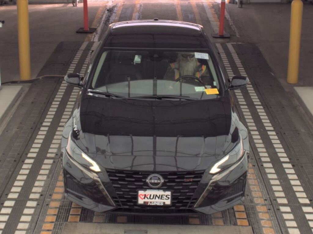 Used 2024 Nissan Altima 2.5 SR