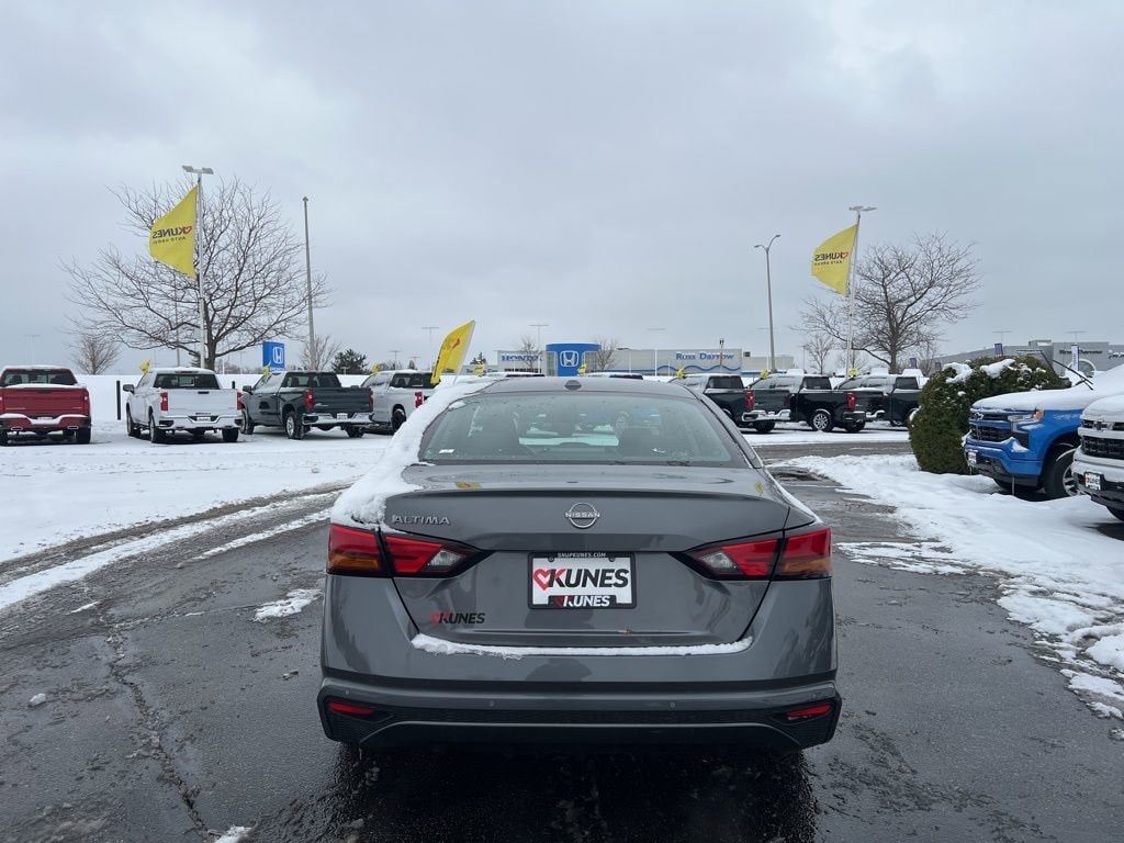 Used 2025 Nissan Altima SV