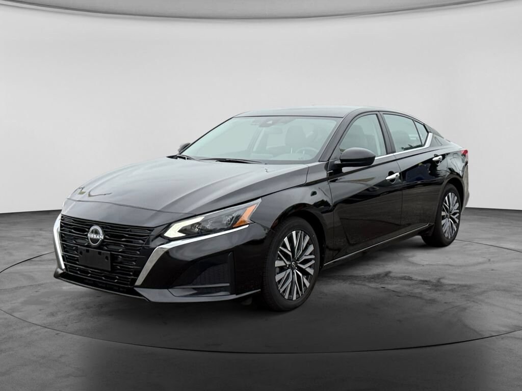 Used 2025 Nissan Altima SV