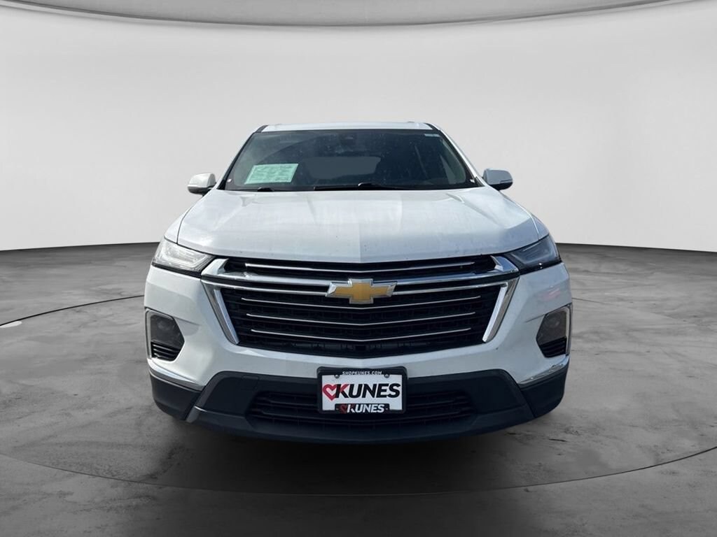 Used 2023 Chevrolet Traverse LT Cloth SUV