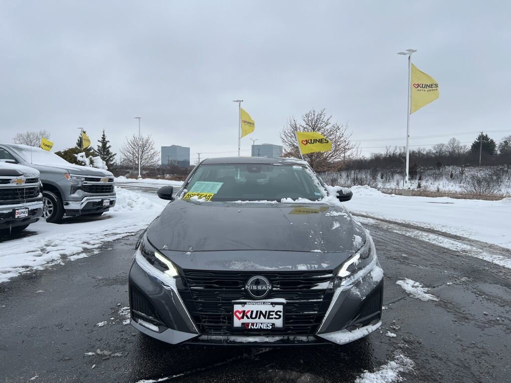 Used 2025 Nissan Altima SV