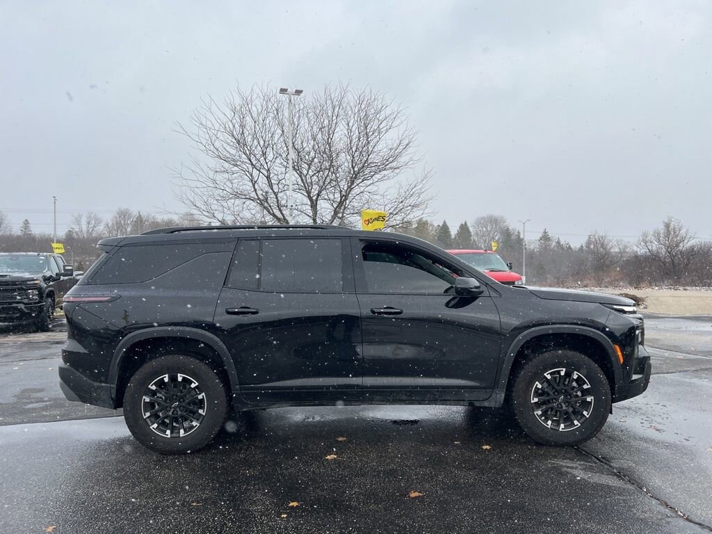 Used 2025 Chevrolet Traverse Z71 SUV