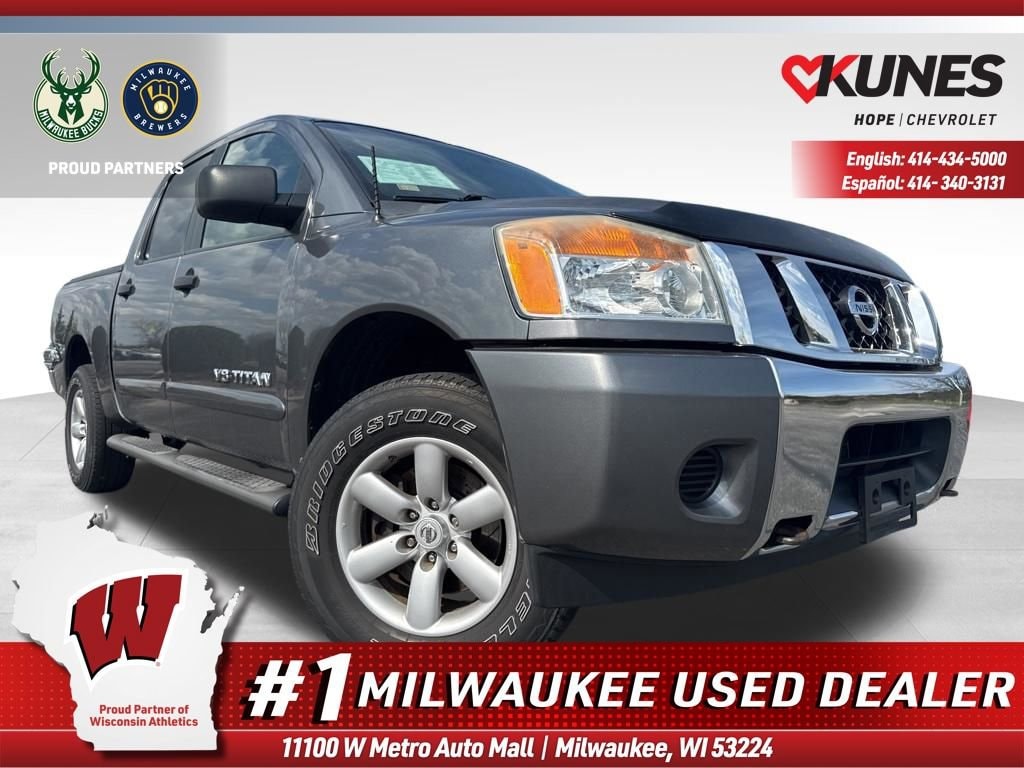 2013 Nissan Titan SV 4X4 Crew Cab SWB's photo