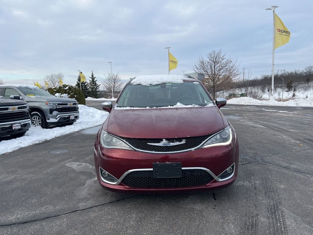 Used 2018 Chrysler Pacifica Limited