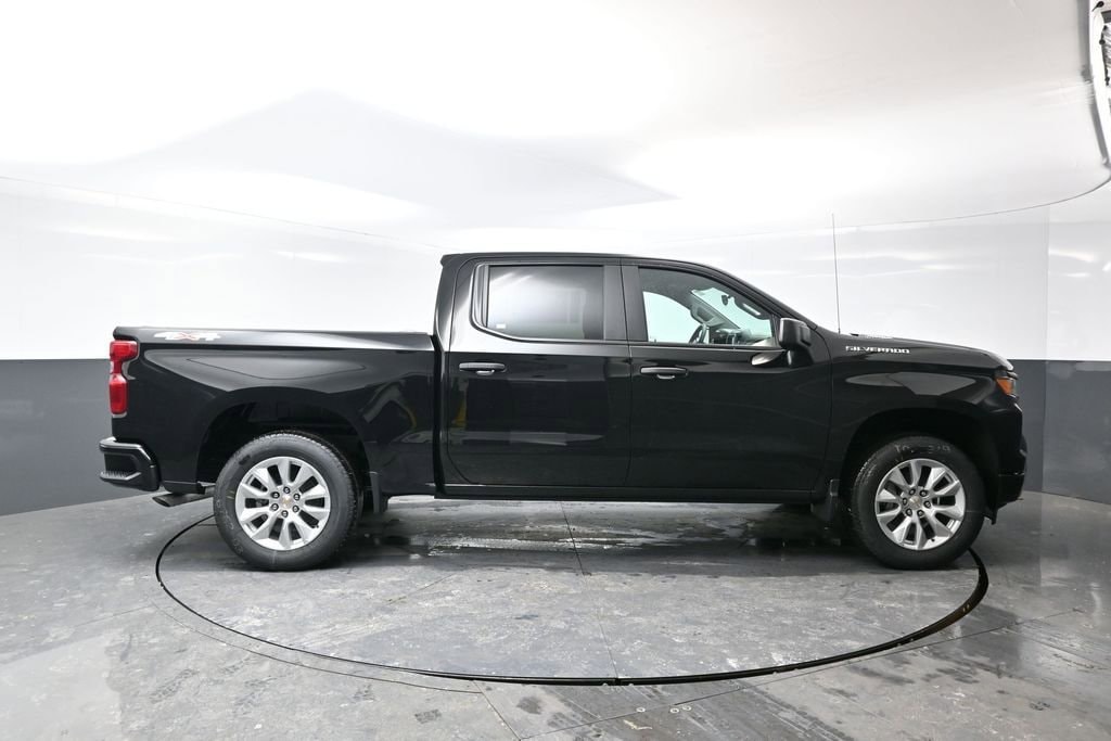 New 2026 Chevrolet Silverado 1500 Custom Truck