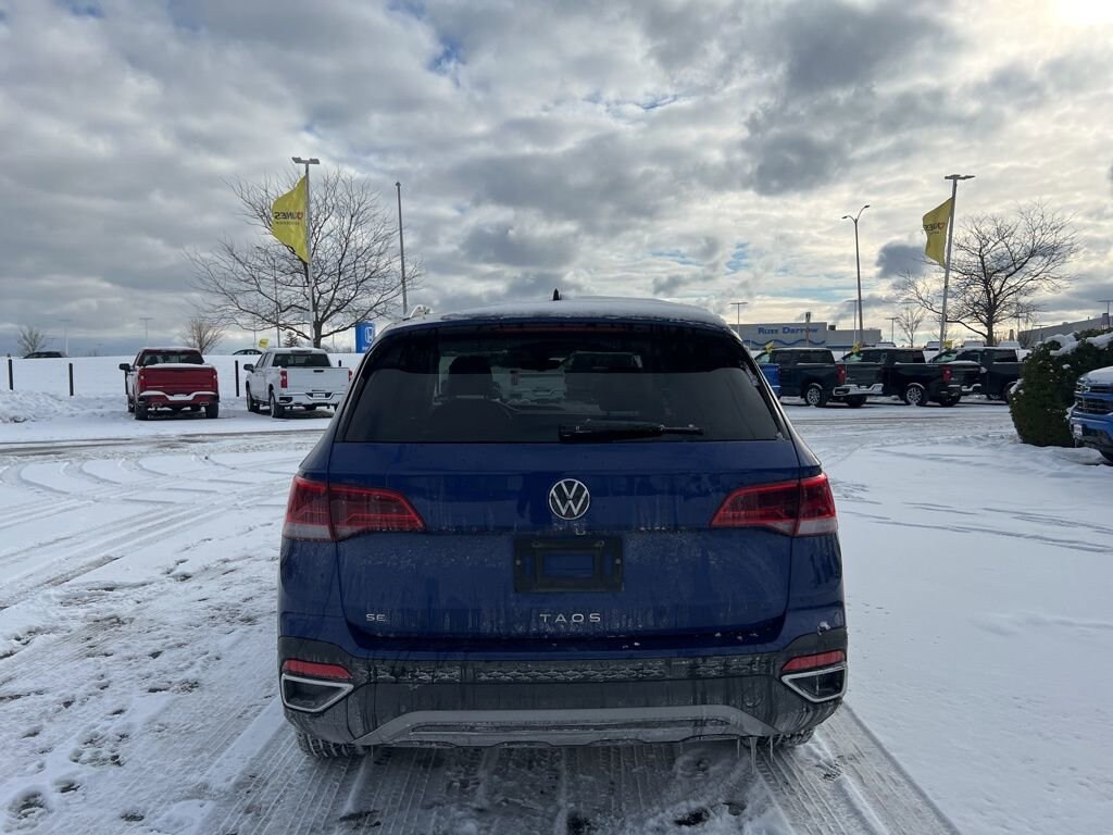 Used 2024 Volkswagen Taos SE