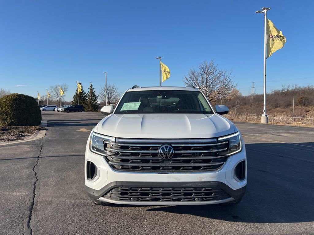 Used 2024 Volkswagen Atlas 2.0T SE w/Technology