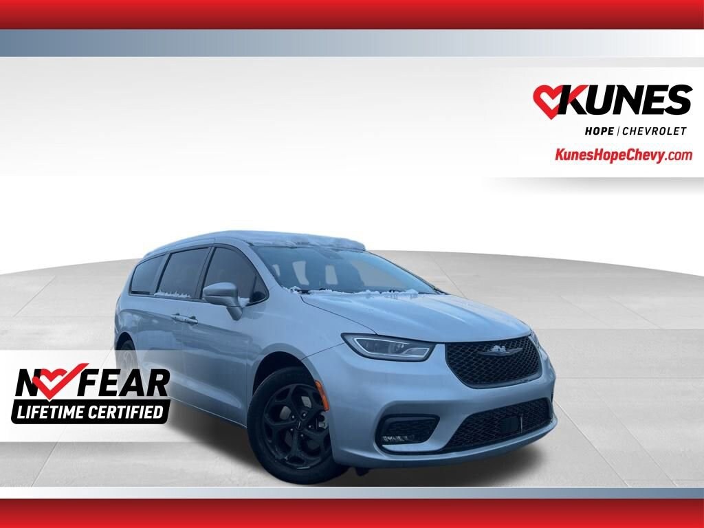 Used 2022 Chrysler Pacifica Hybrid Touring L