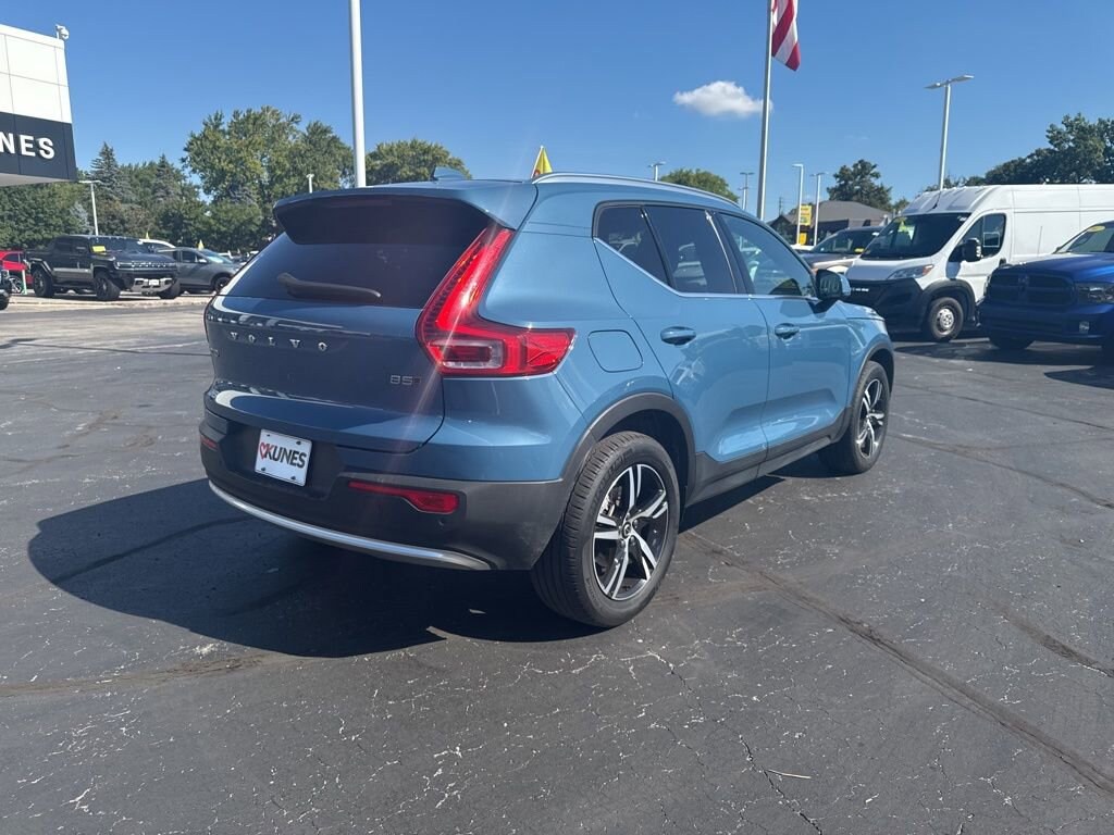Used 2024 Volvo XC40 Core Bright Theme