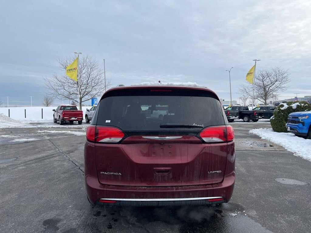 Used 2018 Chrysler Pacifica Limited