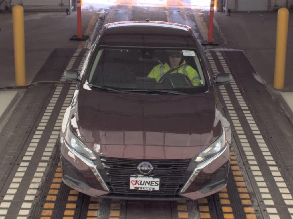 Used 2024 Nissan Altima 2.5 SV