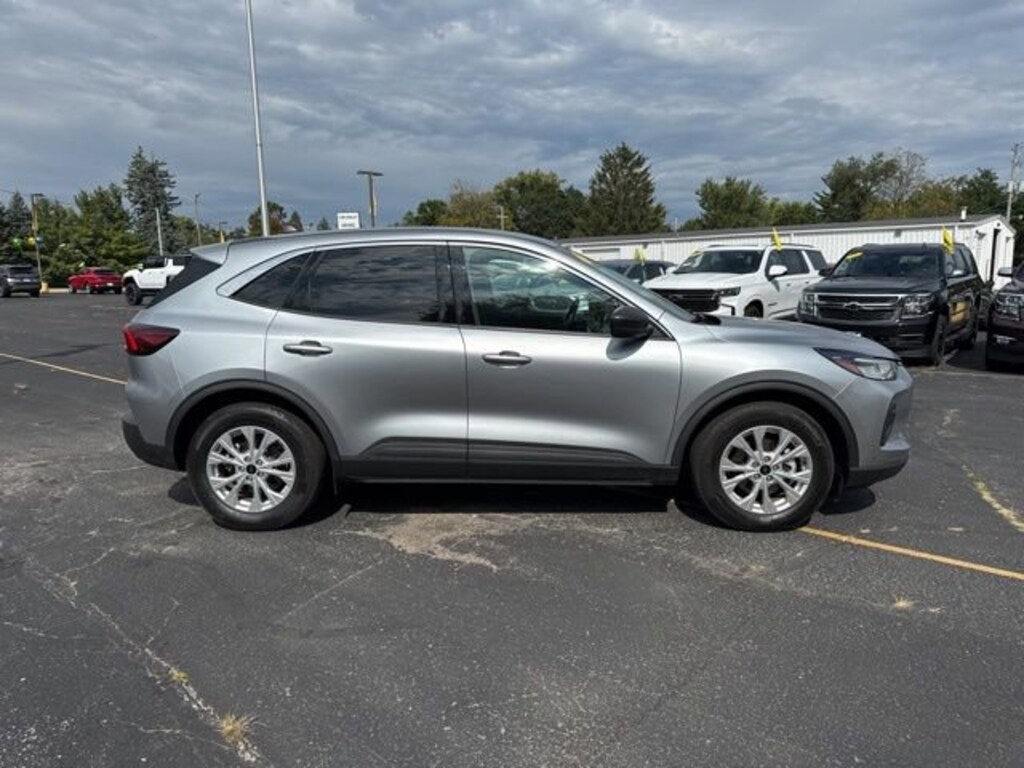 Used 2024 Ford Escape Active