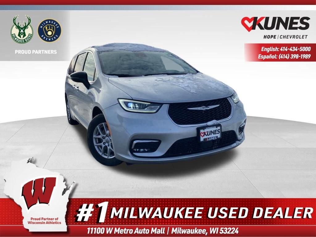 Used 2024 Chrysler Pacifica Touring L