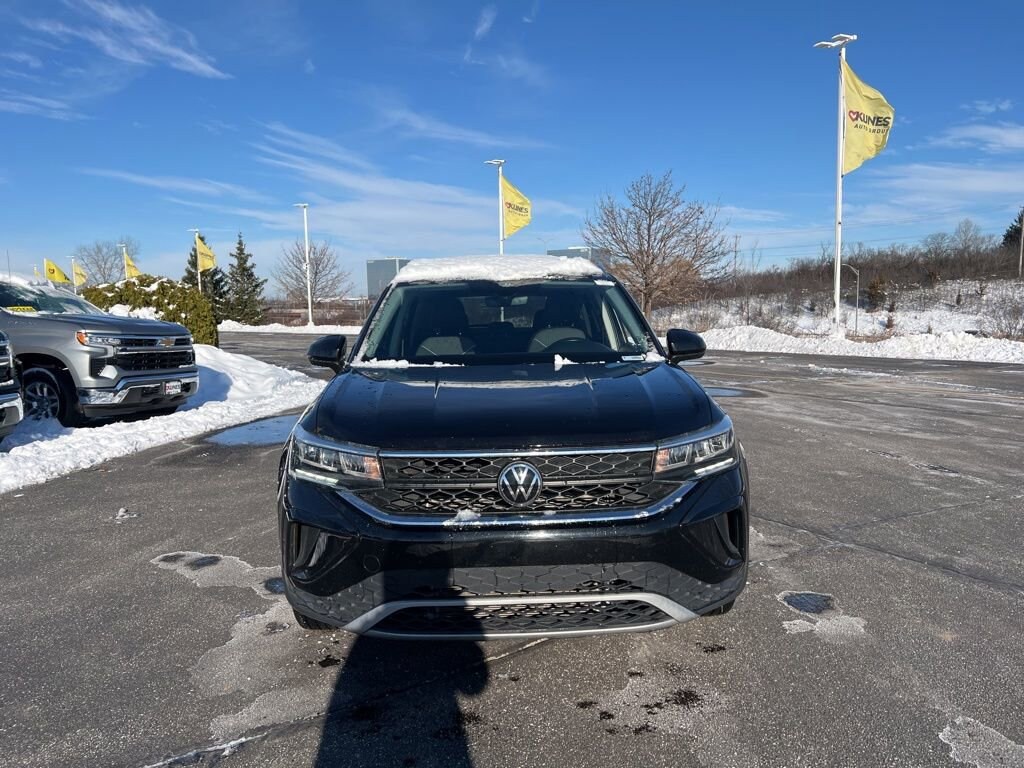 Used 2024 Volkswagen Taos SE