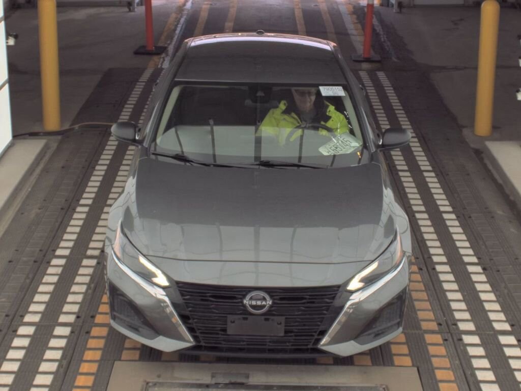 Used 2024 Nissan Altima 2.5 SV