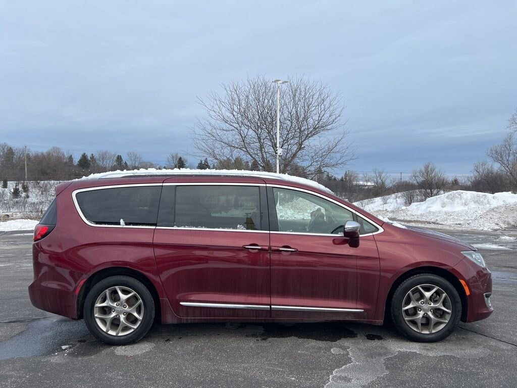 Used 2018 Chrysler Pacifica Limited