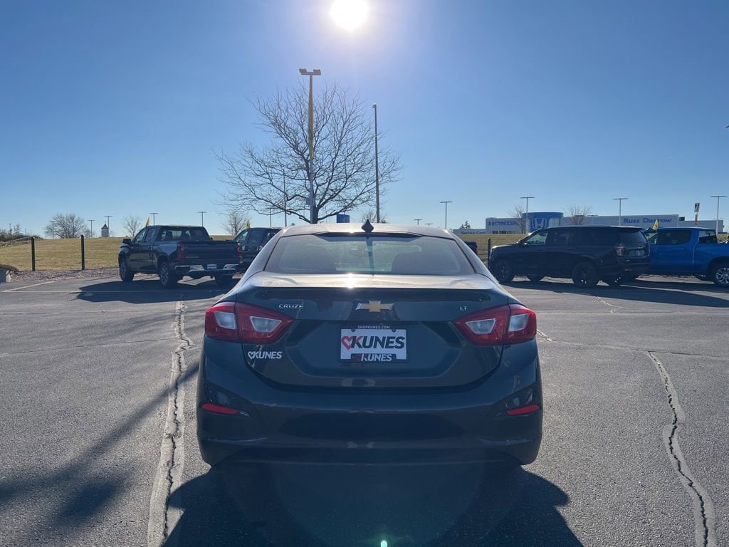 Used 2017 Chevrolet Cruze LT Car