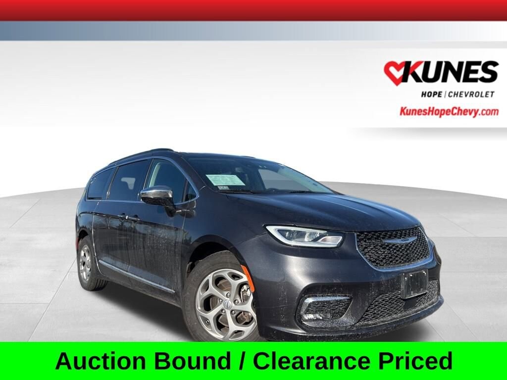Used 2023 Chrysler Pacifica Limited