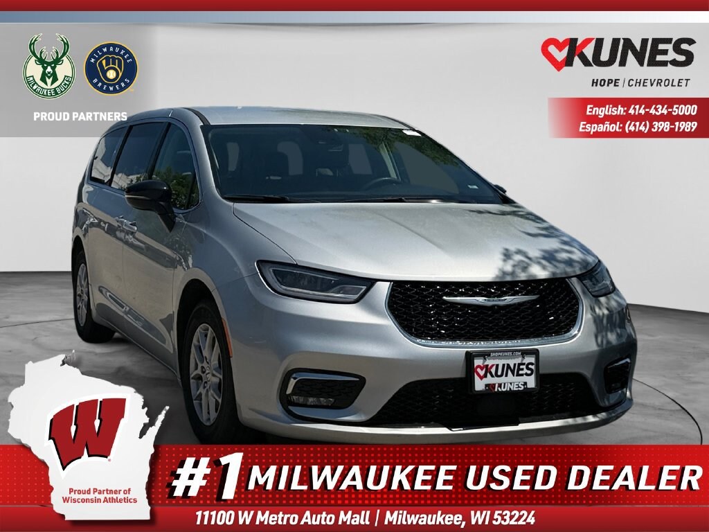 Used 2024 Chrysler Pacifica Touring L