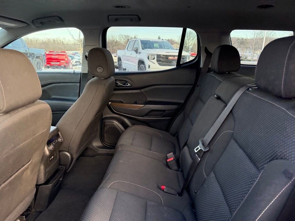 Used 2023 GMC Acadia SLE SUV