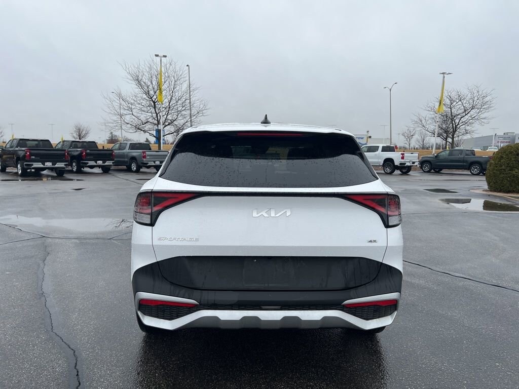 Used 2025 Kia Sportage LX