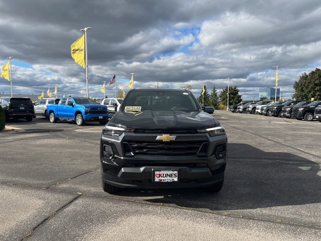 New 2025 Chevrolet Colorado WT/LT Truck