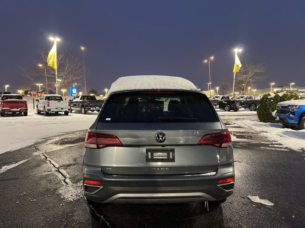 Used 2024 Volkswagen Taos SE
