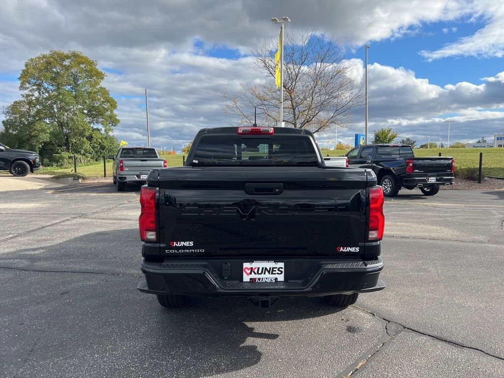 New 2025 Chevrolet Colorado WT/LT Truck
