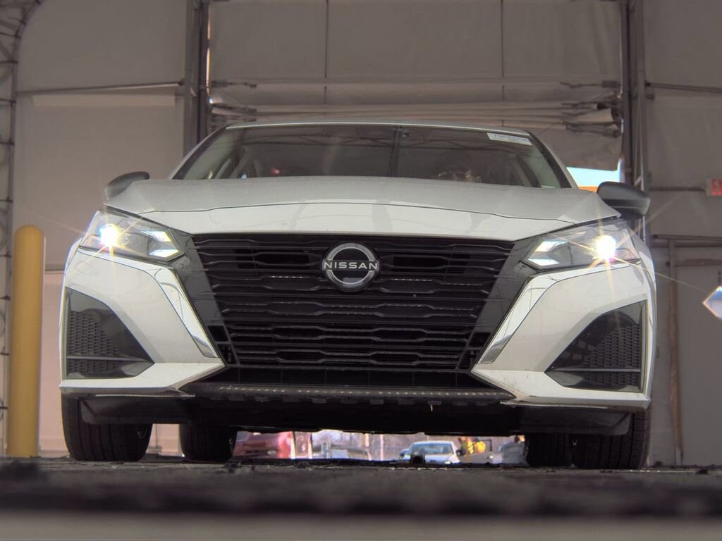 Used 2024 Nissan Altima 2.5 SV