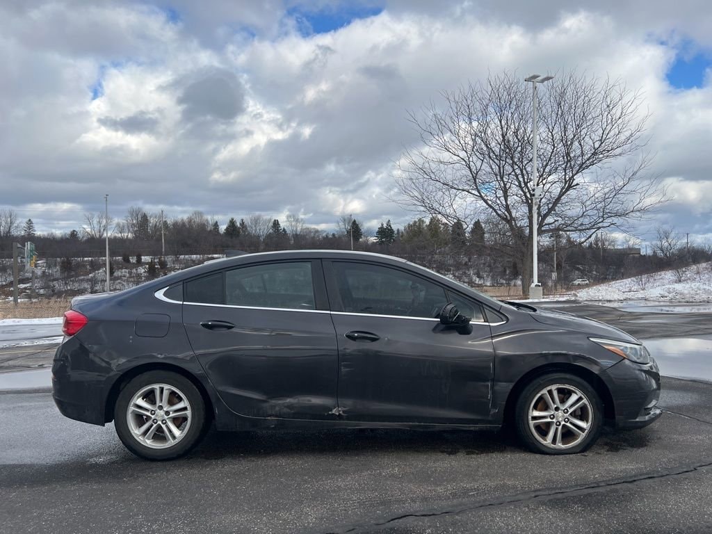 Used 2017 Chevrolet Cruze LT Car