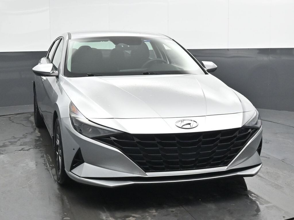 Used 2022 Hyundai Elantra SEL Sedan