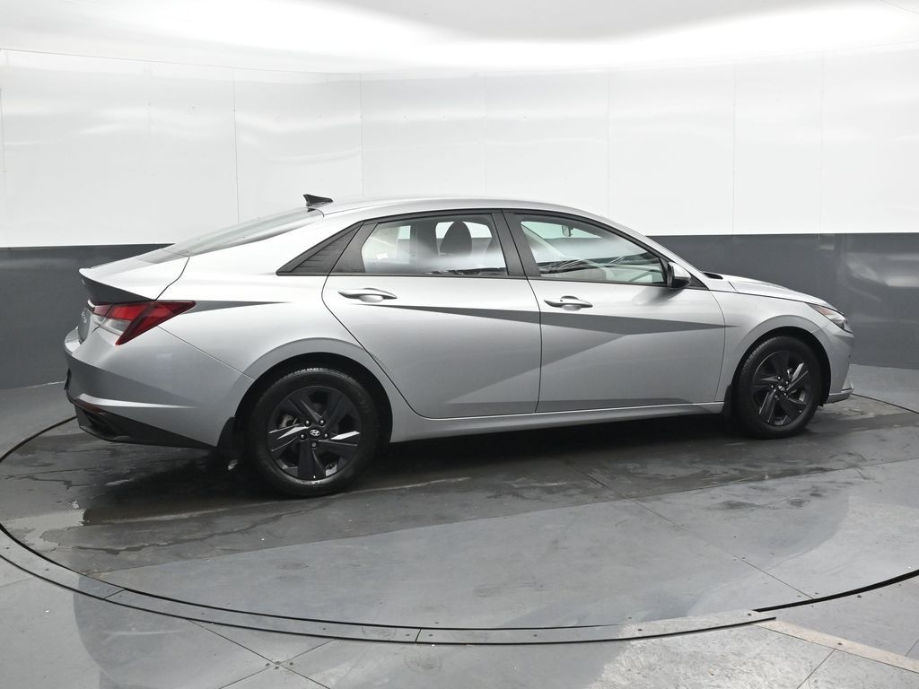 Used 2022 Hyundai Elantra SEL Sedan