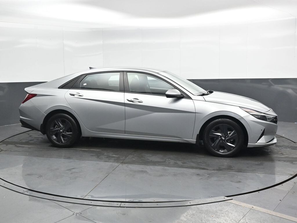 Used 2022 Hyundai Elantra SEL Sedan